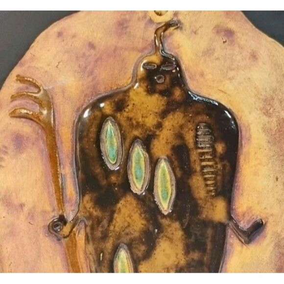Vtg Art Stone Pottery Wall Plaque Abstract Ethnic Silhouette Holds Staff Glazed - Picture 2 of 10
